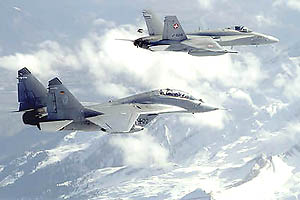 Hornet and Fulcrum over the Alps (� Swiss Air Force)